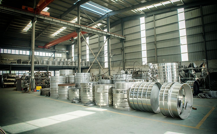 河南永晟機(jī)械精細(xì)振動(dòng)篩配件中心一角 振動(dòng)篩配件