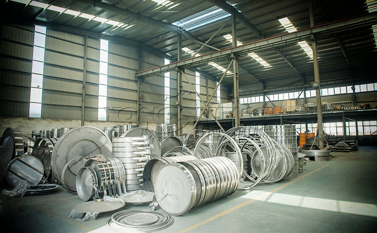 河南永晟機(jī)械精細(xì)振動(dòng)篩配件中心一角 振動(dòng)篩配件