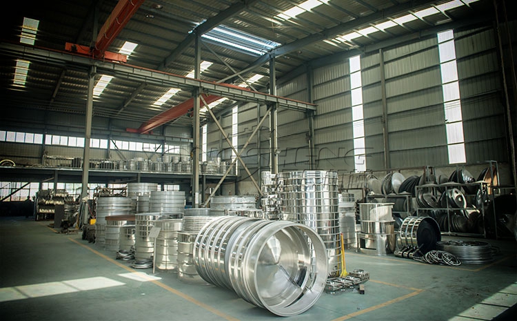 河南永晟機(jī)械精細(xì)振動(dòng)篩配件中心一角 振動(dòng)篩配件